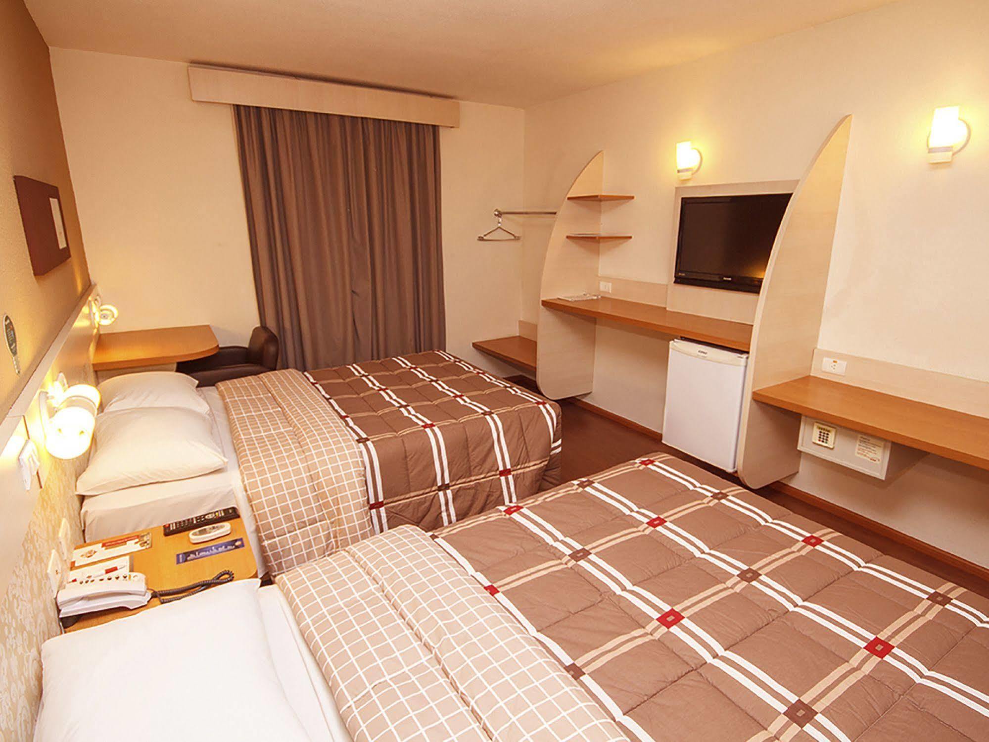 Hotel 10 Ponta Grossa Ponta Grossa  Bagian luar foto